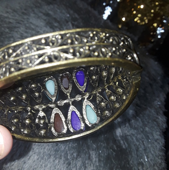 Multi stone,multi colored brass bracelet - Picture 6 of 8